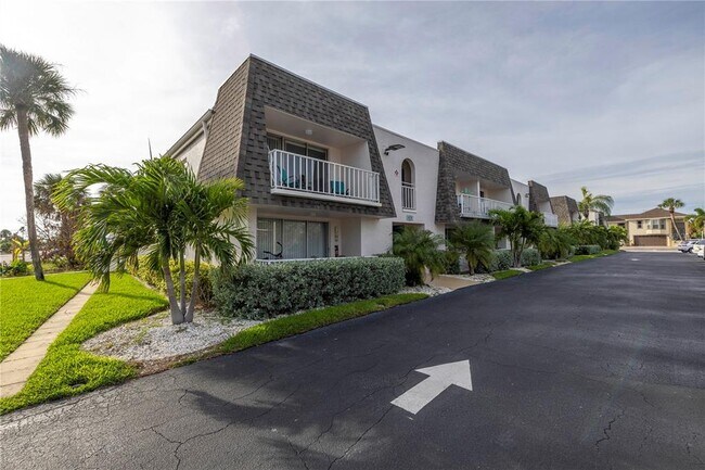 Building Photo - 8630 Blind Pass Rd