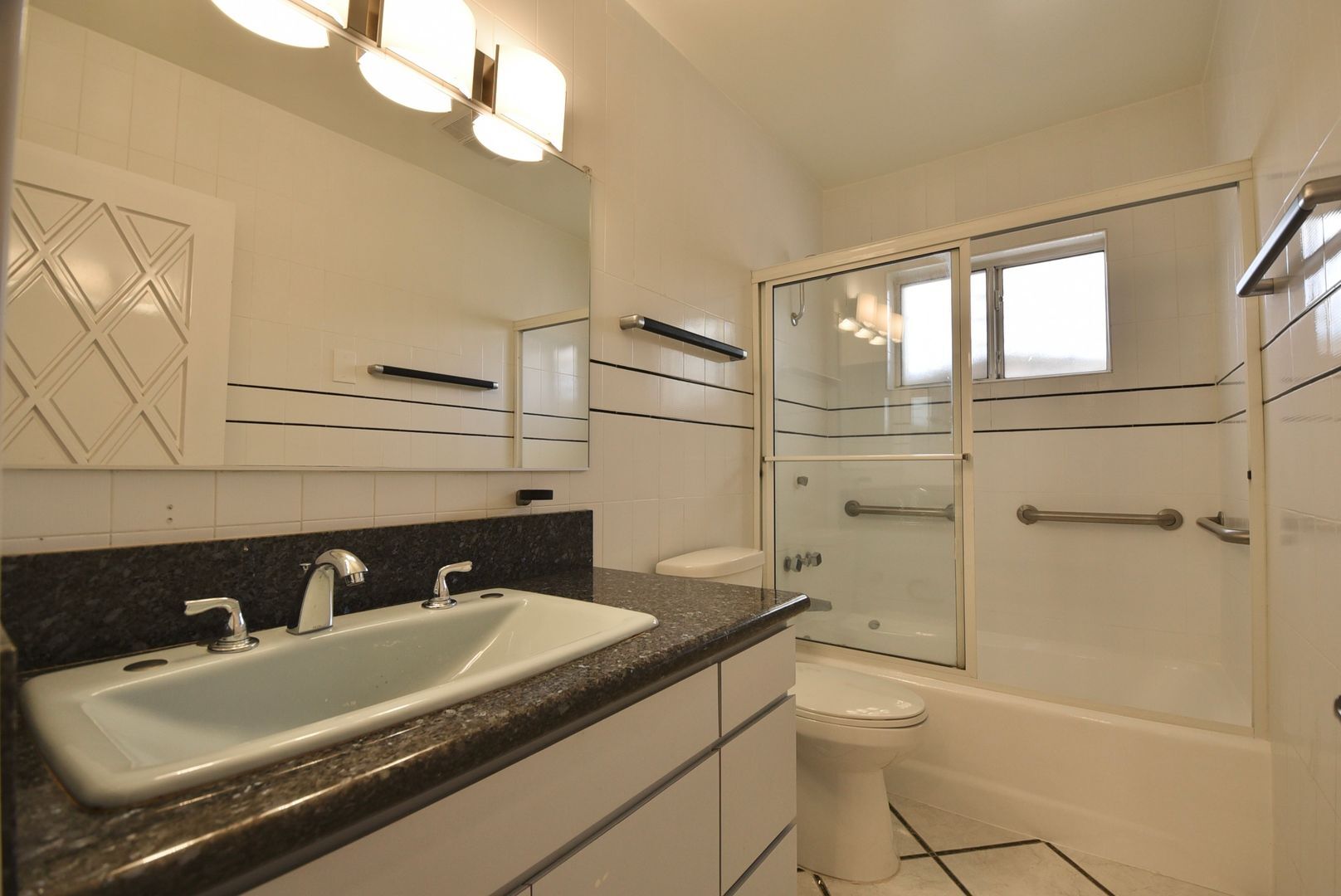 Building Photo - 11204 Peach Grove St