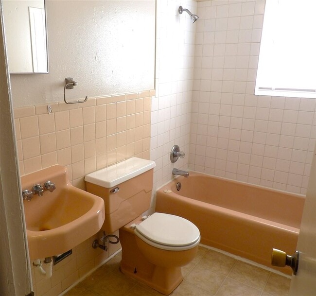 Building Photo - 2313 NW 41st St