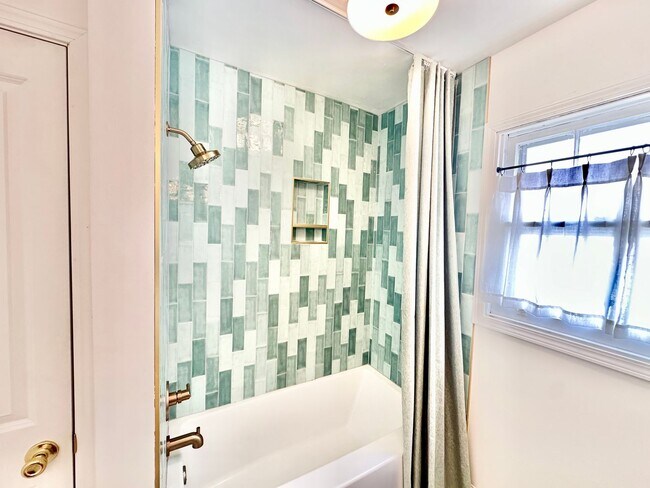 Building Photo - 441 Jackson St