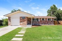 Building Photo - Spacious 4-Bedroom Ranch-Style Home with L...