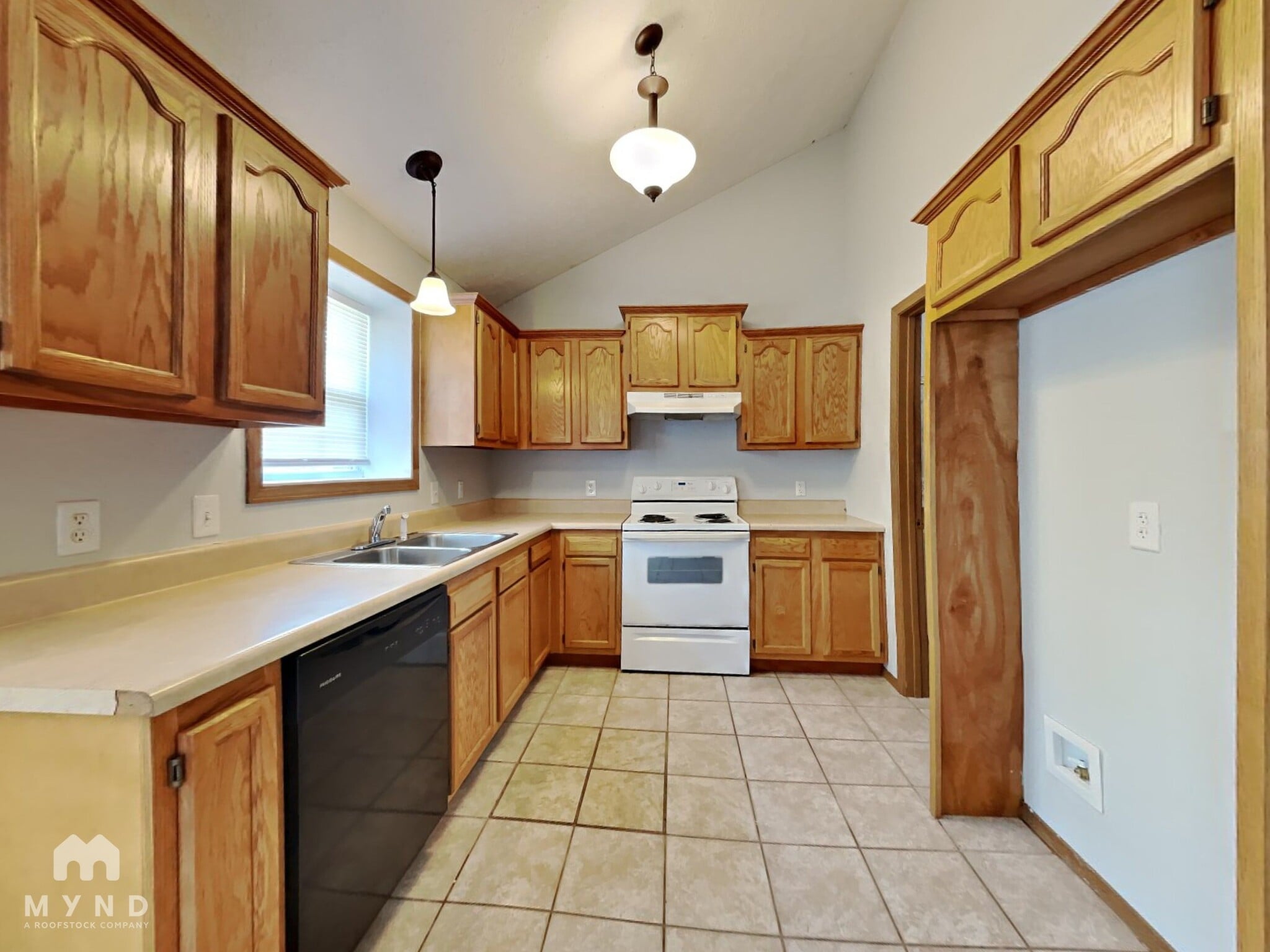 Building Photo - 528 N Claremont Pl