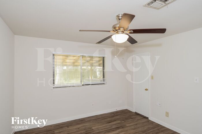 Building Photo - 3207 Haydee Rd