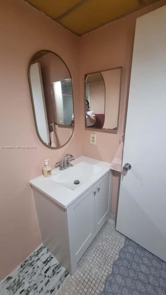 Building Photo - 176 Piedmont D