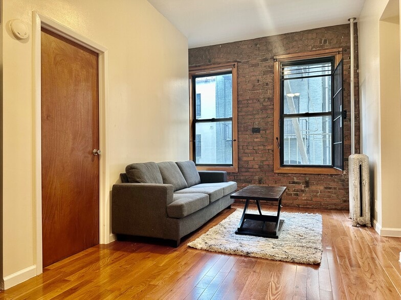 Primary Photo - 309 W 111th St