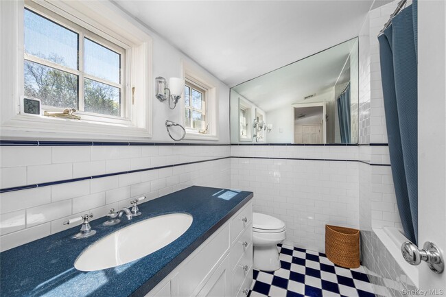 Building Photo - 197 US-9W