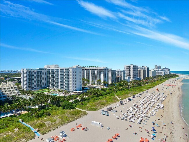 Building Photo - 2301 Collins Ave