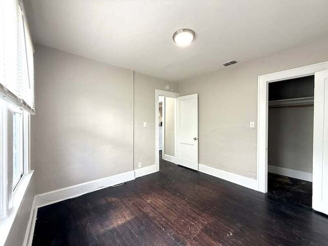 Building Photo - 4119 1st Ave N