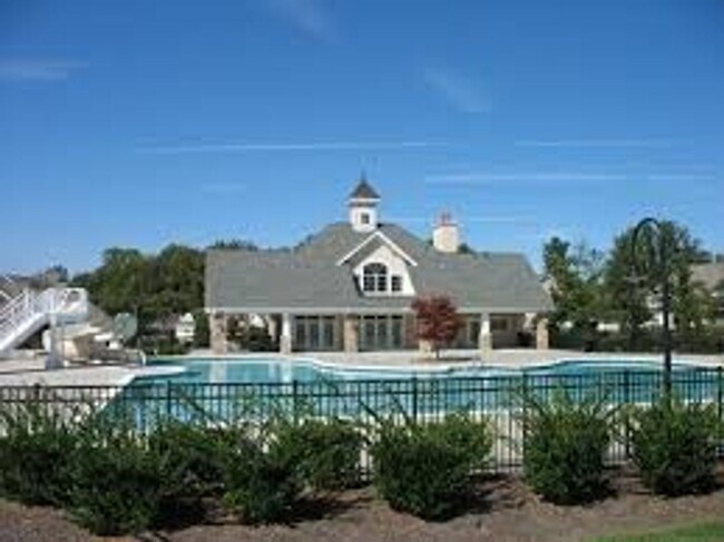Building Photo - BEAUTIFUL 3 Bedroom Townhome Bonterra Vill...