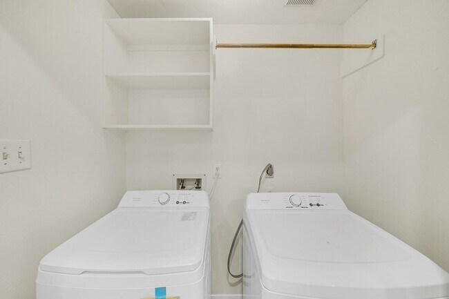 Building Photo - 15322 Vintage Oak Ln