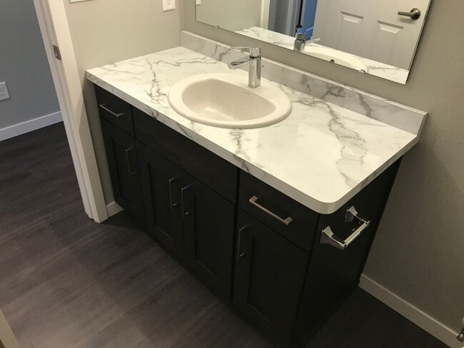 Building Photo - 4 Bed 3 Bath Single Family Home