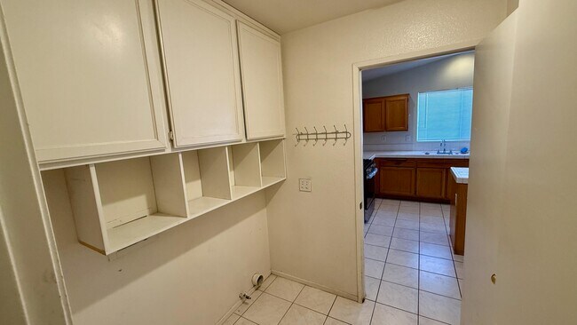 Building Photo - 82259 Calico Ave