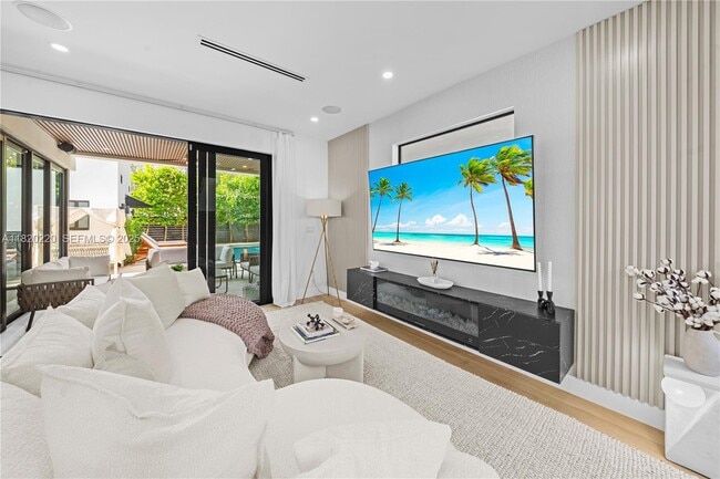 Building Photo - 550 NW 42nd St