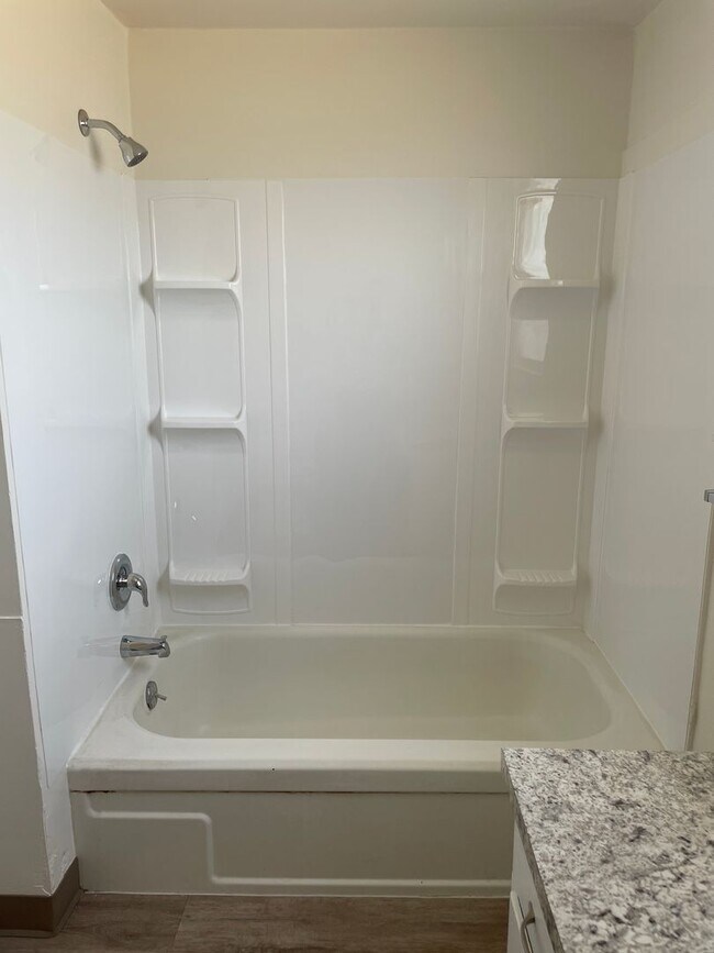 Building Photo - Beautifully Updated 3-Bed, 2-Bath Home – Move-In Ready!