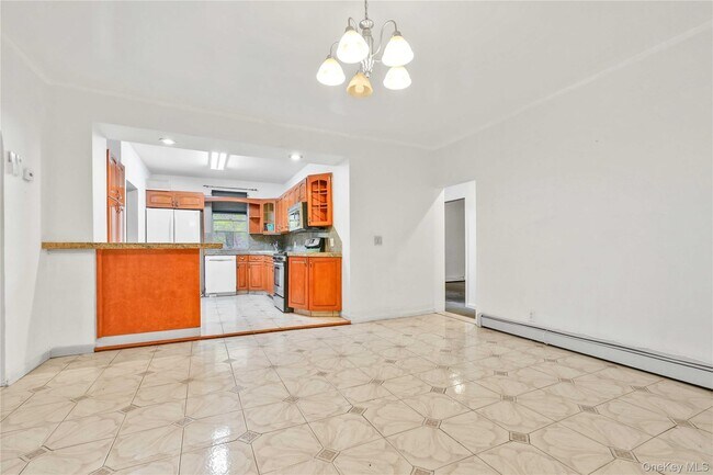 Building Photo - 84-39 Lefferts Blvd