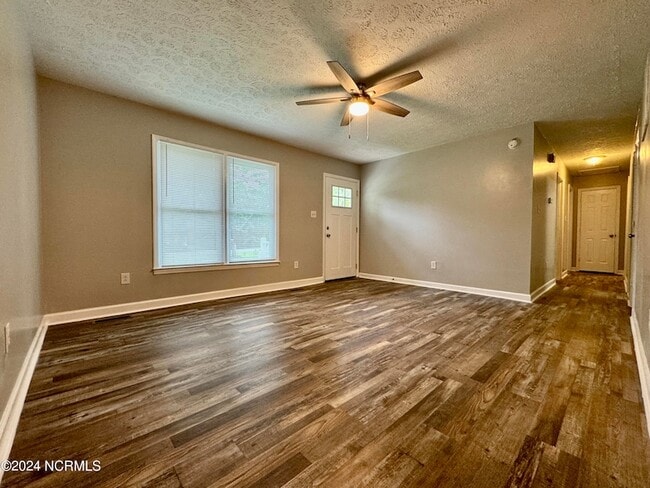 Building Photo - 3802 Brandywine Dr