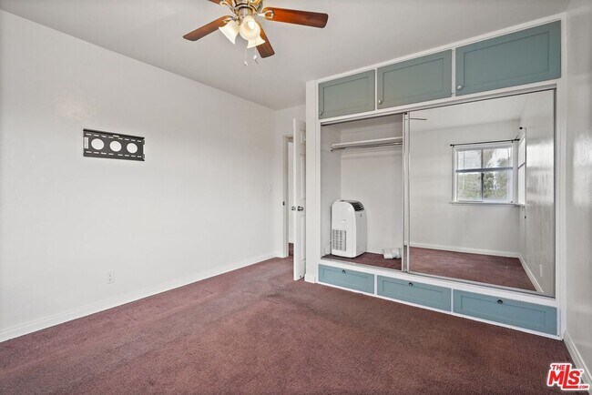 Building Photo - 11810 Felton Ave