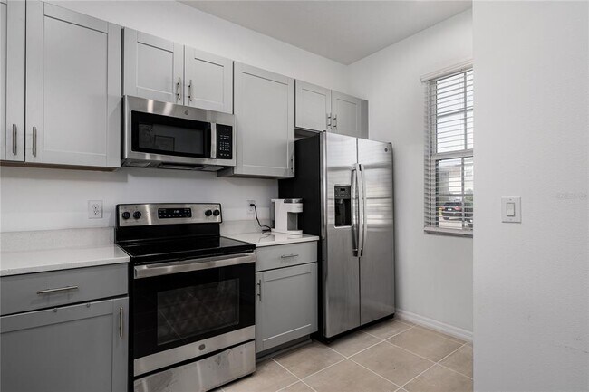 Building Photo - 6217 Fairmont Ln