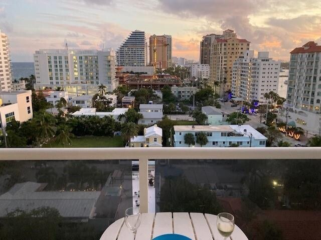 Building Photo - 336 N Birch Rd