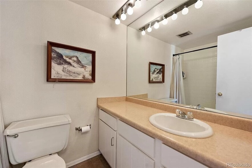 Master Bathroom - 1888 S Jackson St