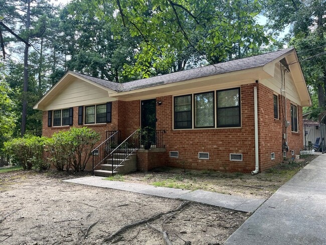 Building Photo - Renovated 3 Bedroom Ranch in Raleigh, Avai...