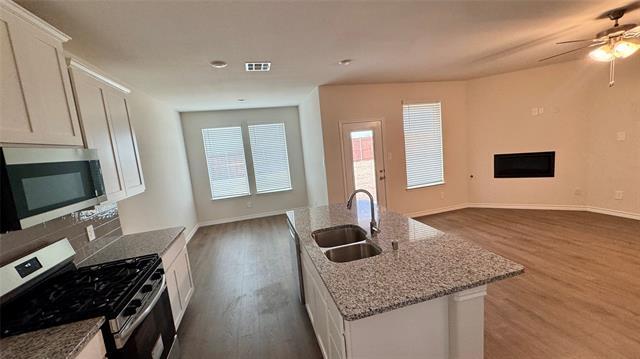 Building Photo - 2104 Foggy Wds Ln