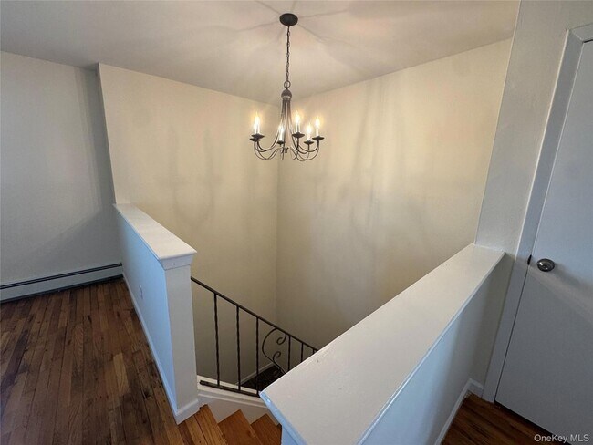 Building Photo - 40 Whitestone Rd