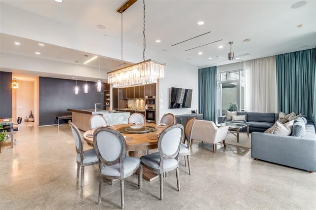 Building Photo - 1717 Arts Plz