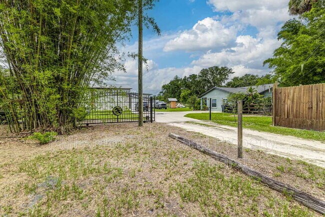 Building Photo - 5680 Durrance Rd