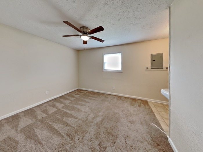 Building Photo - 6110 Epperson Dr