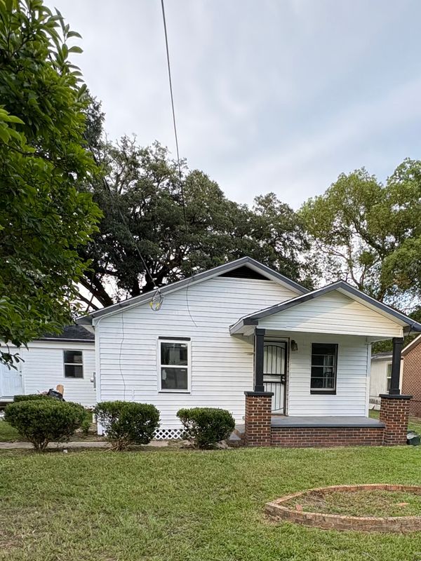 Primary Photo - 3810 Weco St