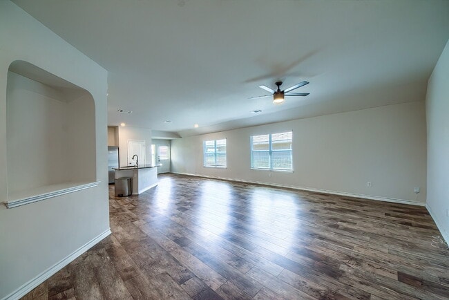 Building Photo - Welcome to this beautifully maintained 4-bedroom, 2-bathroom home in the highly desirable Whisper...