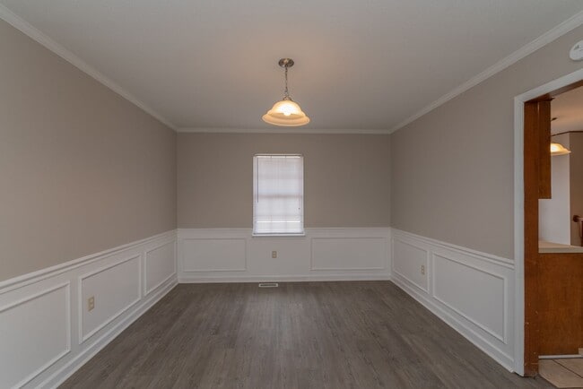 Building Photo - 3 Bed/2.5 Bath House for Rent in Martinez w/ Garage & Fenced Back Yard