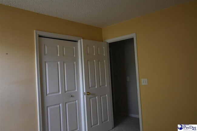 Building Photo - 2125 Sanderling Dr