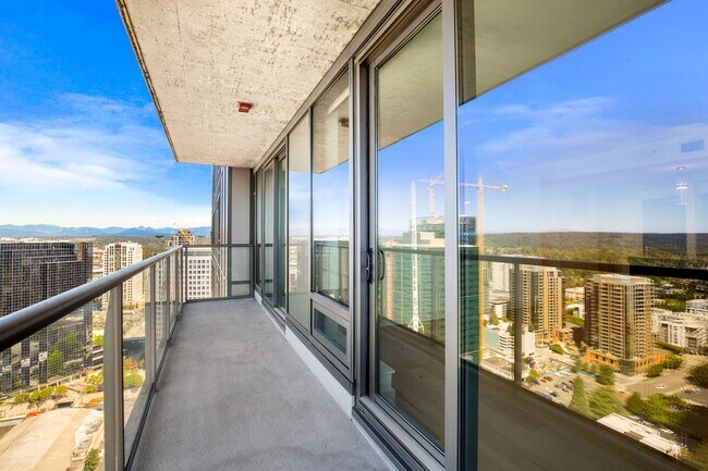 Building Photo - 650 Bellevue Way NE