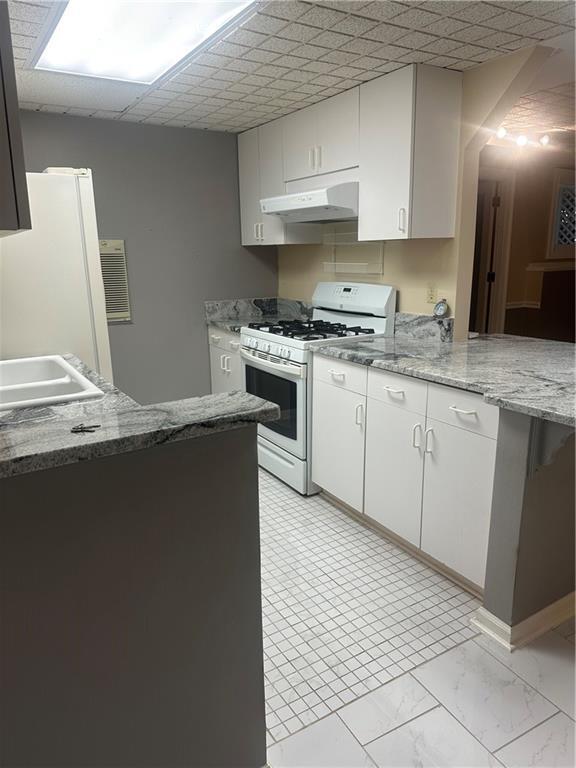 Building Photo - 4042 Penhurst Dr