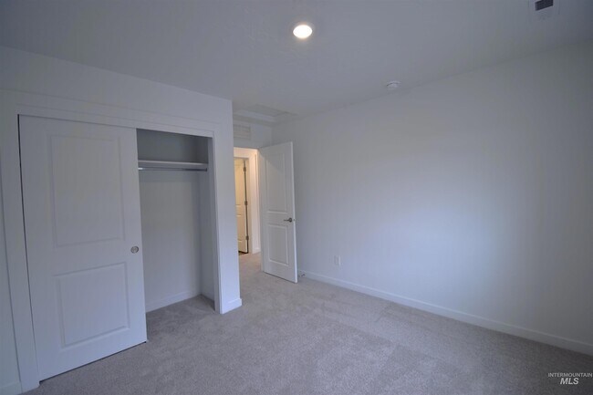 Building Photo - 8191 W Grey Alder Dr