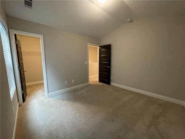 Building Photo - 301 Omnia Ridge Way