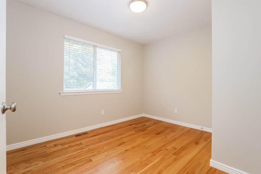 Building Photo - 2913 Garden Meadow Cove