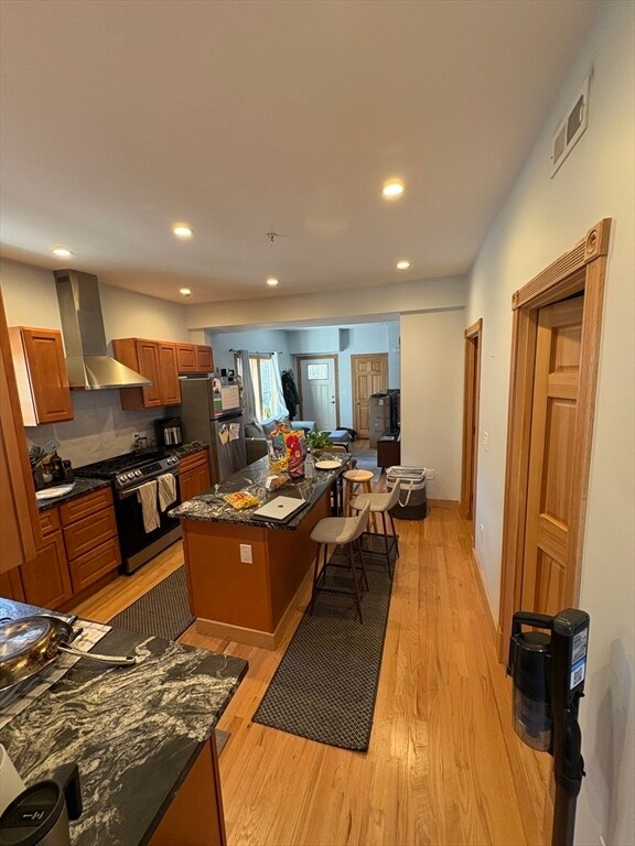 Primary Photo - 32 Tolman St