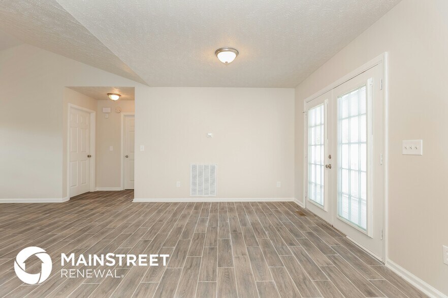 Building Photo - 426 Sondra Dr