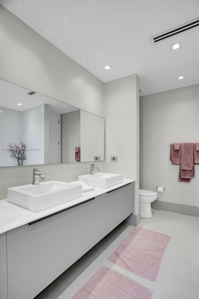 Building Photo - 3301 NE 1st Ave