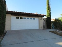 Building Photo - 2 Bedroom 2 Bath Townhouse Available for Rent