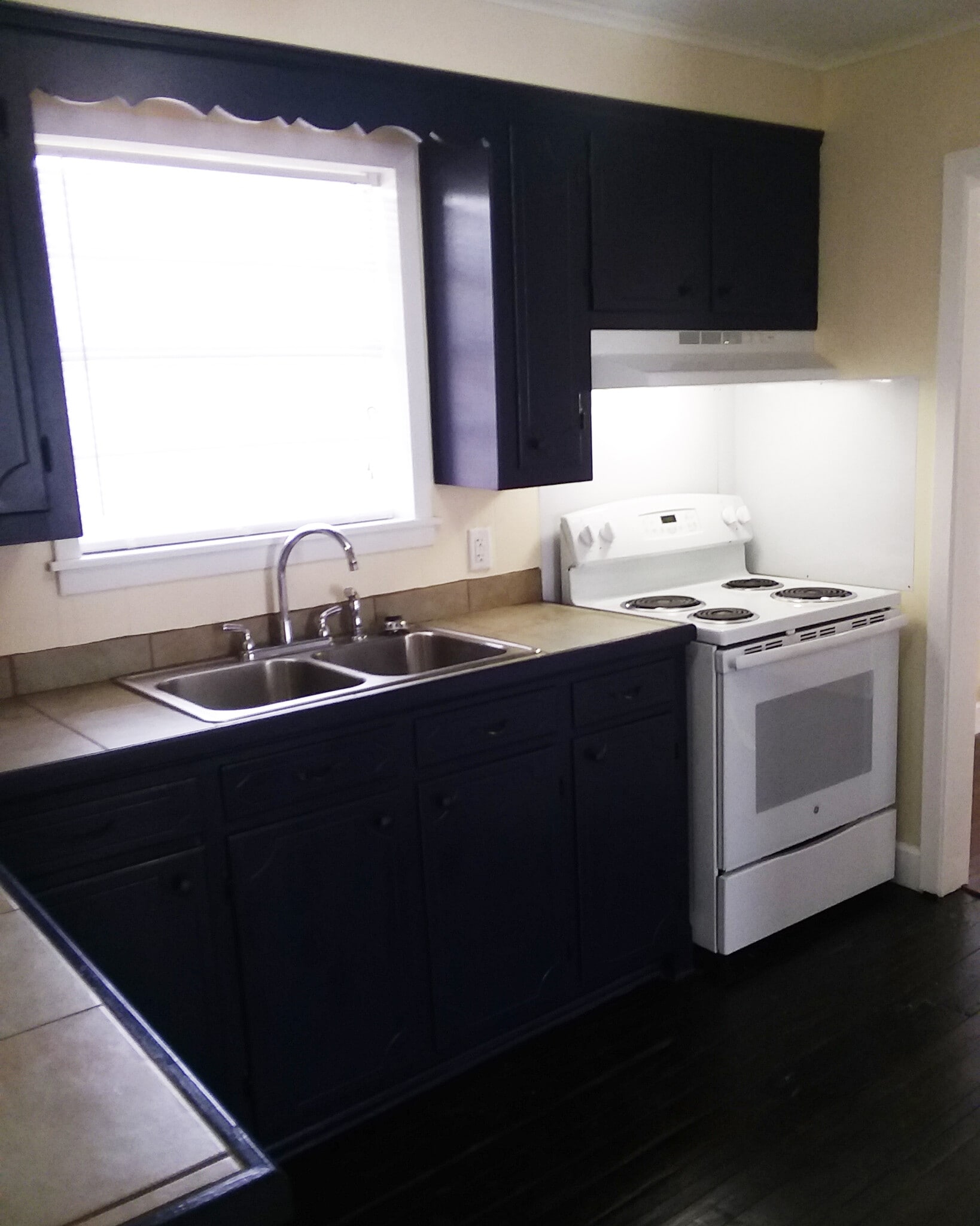 Kitchen - 240 Beauregard St