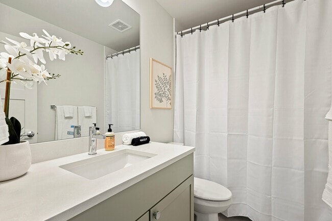 Building Photo - 18007 3rd Ave NE