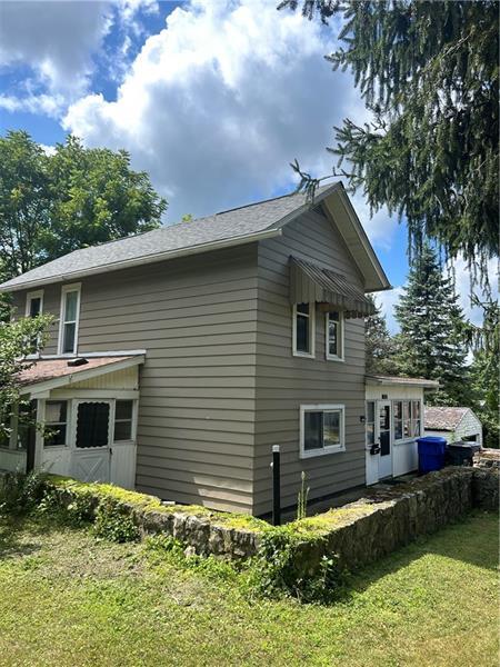 Building Photo - 512 Elm St