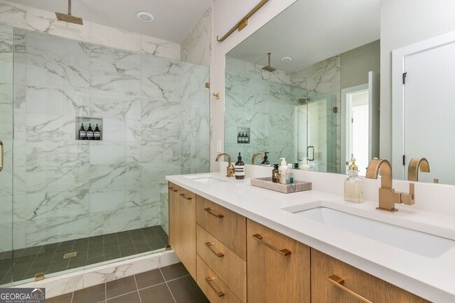 Building Photo - 699 Vidalia Ln