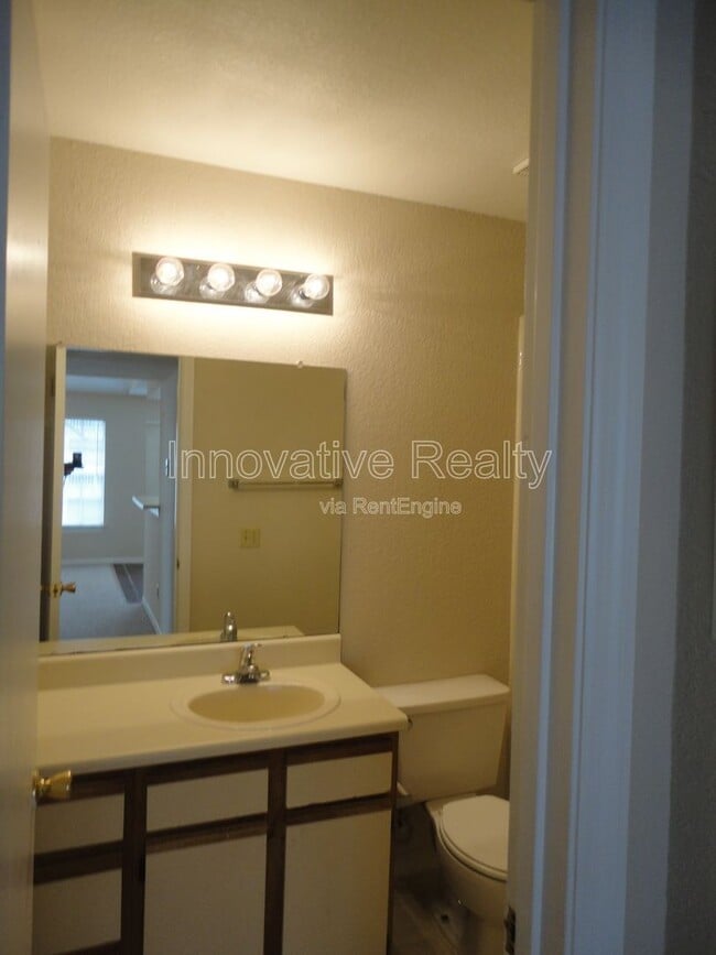 Building Photo - 1025 S Hiawassee Rd