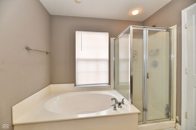 Building Photo - 1135 Cavendish Dr
