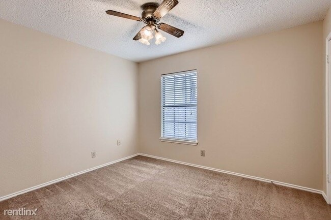 Building Photo - 4 br, 2 bath House - 412 Longshadow Lane UNIT